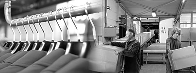 Wareneingang Kartonagen und Textil-Hängeware